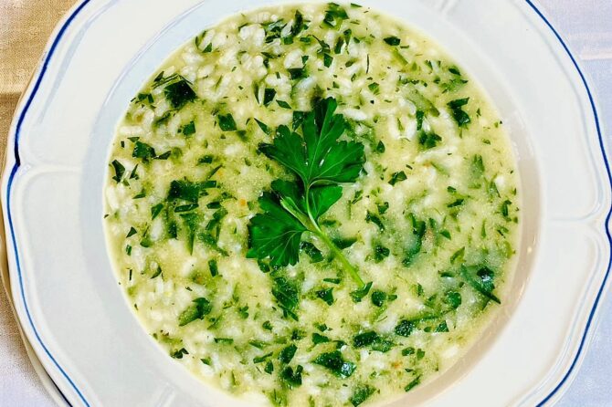 RISO E PREZZEMOLO IN BRODO